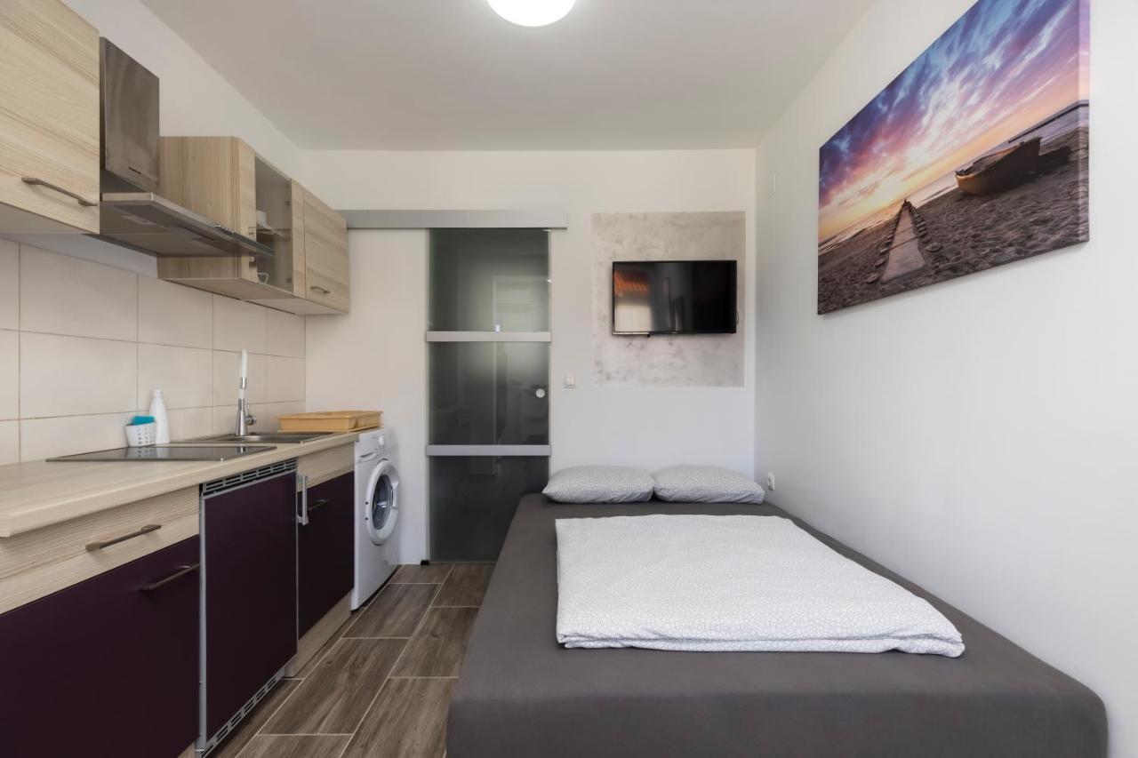 Studio Apartment Pinetree - מאלי לוסיניי מראה חיצוני תמונה